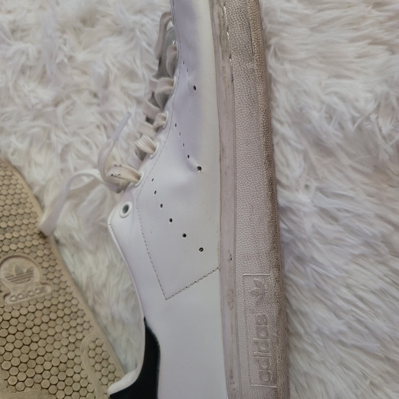 Adidas shoes ♡ - Picture 5 of 7